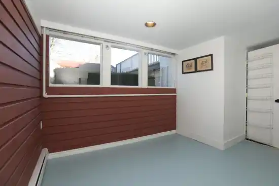 Bsmt 42xx W10 AVENUE, Vancouver BC V6R 2H4