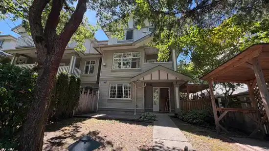 6 2733 PARKWAY DRIVE, Surrey BC V4P 3P7