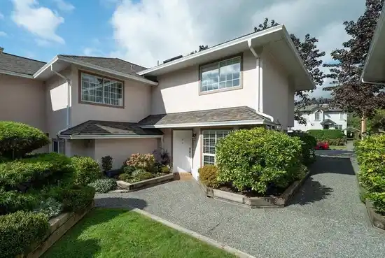13 225 WEST 16TH STREET, North Vancouver BC V7M 1T7