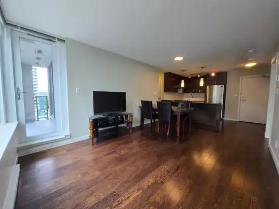 8XX 7117 ELMBRIDGE WAY, Richmond BC V6X 0J2