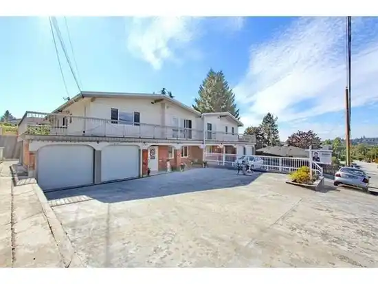 Ground Level 7222 PANDORA STREET, Burnaby BC V5A 1B9
