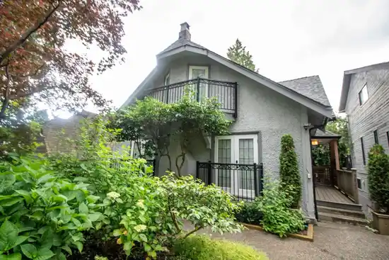 5829 DUNBAR STREET, Vancouver BC V6N 1W8