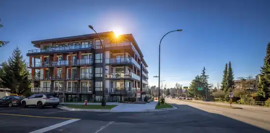 2590 LONSDALE AVENUE, Vancouver BC V7N 3H8