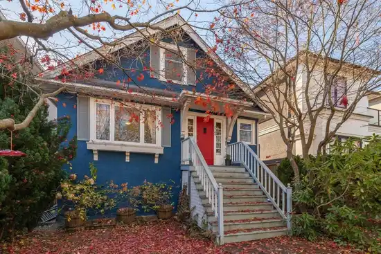 Upper 3750 W 11TH AVENUE, Vancouver BC V6R 2K6