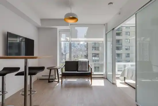 906 1283 HOWE STREET, Vancouver BC V6Z 0E3