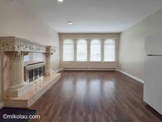 377X BURKE STREET, Burnaby BC V5H 1A4