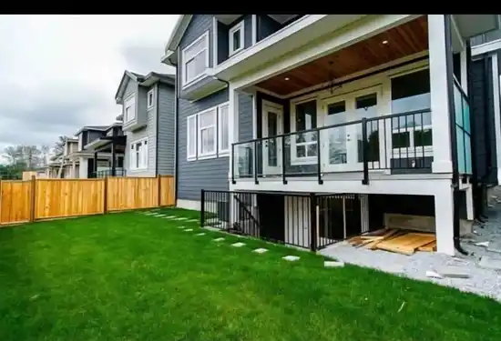 9876 HUCKLEBERRY DRIVE, Surrey BC V4N 6T4