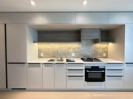 1305 612 ELMWOOD STREET, Coquitlam BC V3J 0W1