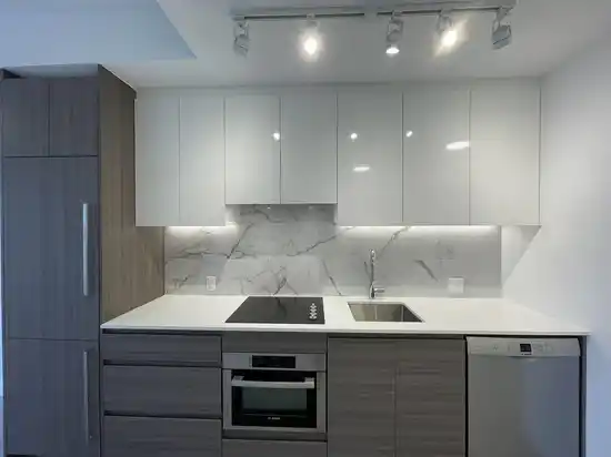 11XX 10626 CITY PARKWAY, Surrey BC V3T 0S3