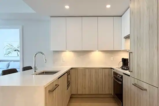 2-BDRM 423 6TH STREET, West Vancouver BC V7T 0A1