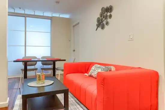 204 440 RICHARDS STREET, Vancouver BC V6B 2Z3