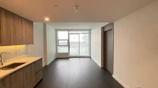 26XX 13768 100 AVE, Surrey BC V3T 0V2