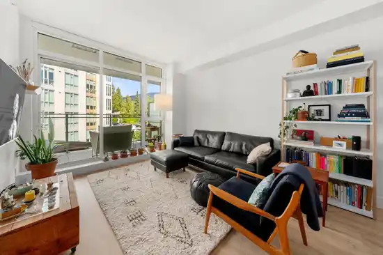 405 2385 EMERY COURT, North Vancouver BC V7J 0G1