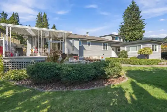 4027 SUNNYCREST DRIVE, North Vancouver BC V7R 3E3
