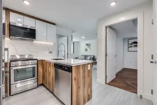 101 1168 PENDRELL STREET, Vancouver BC V6E 1L4