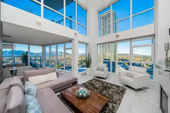 280X 4400 BUCHANAN STREET, Burnaby BC V5C 0E3
