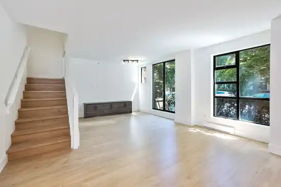 929 HOMER STREET, Vancouver BC V6B 2W6