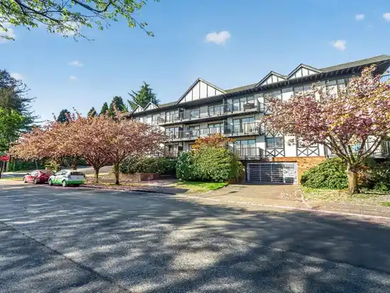 107 170 W 4TH STREET, North Vancouver BC V7H 3A1