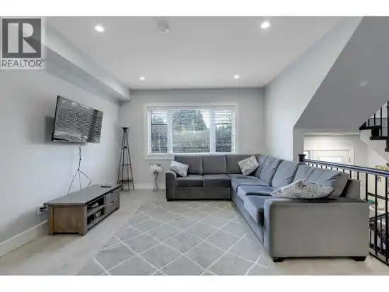102 806 GAUTHIER AVENUE, Coquitlam BC V3K 1R9