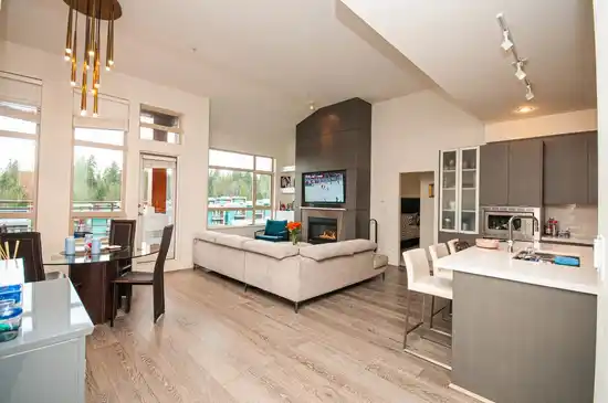 504 3602 ALDERCREST DRIVE DRIVE, North Vancouver BC V7G 2S5
