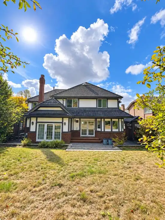 1590 GLEN ABBEY DRIVE, Burnaby BC V5A 4C8