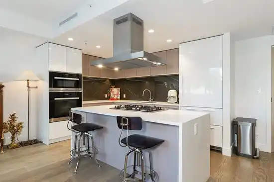 2025 CURLING ROAD, North Vancouver BC V7P 0E1