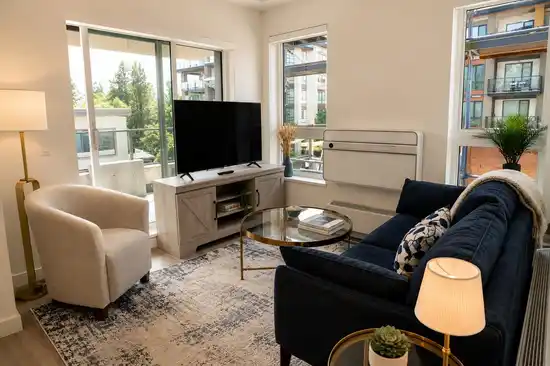 303 245 BEWICKE AVENUE, North Vancouver BC V7M 0H5