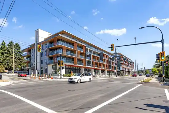 401 422 E 3RD STREET, North Vancouver BC V7L 0K1