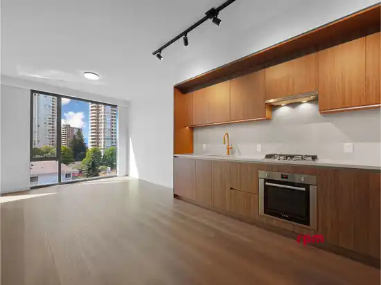 4xx 5987 WILSON AVENUE, Burnaby BC V5H 0L7