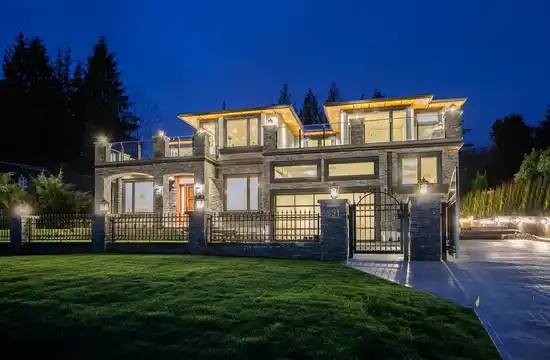 991 CROSS CREEK RD, West Vancouver BC V7S 2S6