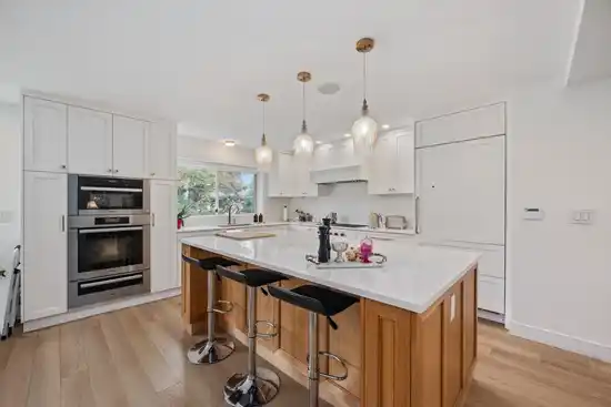 1390 LAWSON AVENUE, West Vancouver BC V7T 2E7