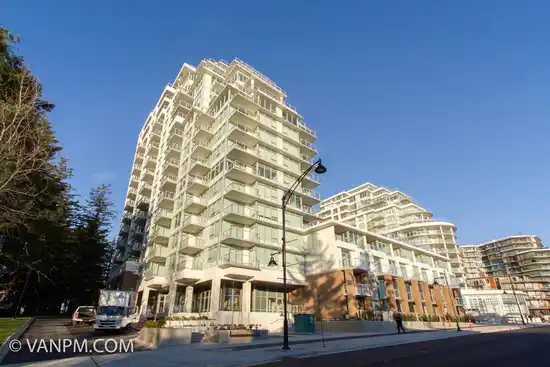 202 15165 THRIFT AVENUE, White Rock BC V4B 0C1