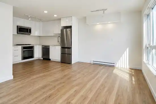 1002 2982 BURLINGTON DRIVE, Coquitlam BC V3E 1R2
