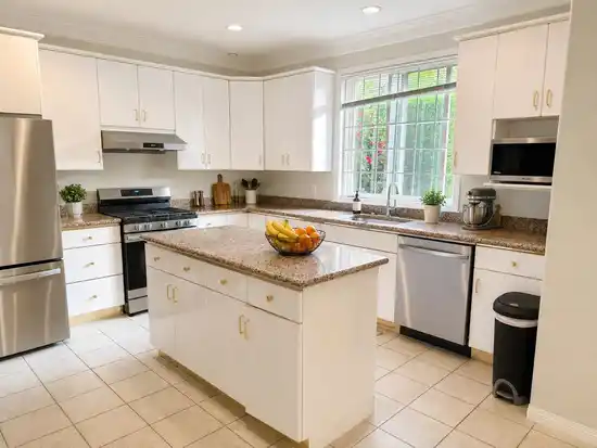 6051 BARNARD DRIVE, Richmond BC V7C 5N5