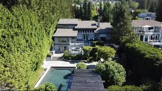 2265 CHAIRLIFT ROAD, West Vancouver BC V7S 2T4