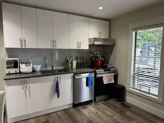 900 CORONA CRESCENT, Coquitlam BC V3J 6Y9