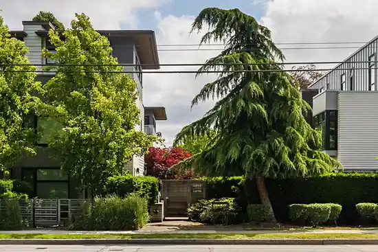 6070 OAK STREET, Vancouver BC V6M 2W2