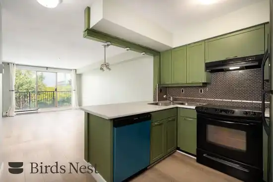 301-1099 E BROADWAY, Vancouver BC V5T 1Y5