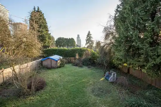 Main-9890 LYNDHURST STREET, Burnaby BC V3J 1G1