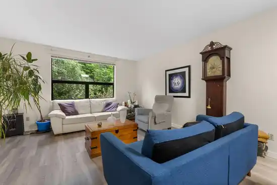 202 1080 BROUGHTON STREET, Vancouver BC V6G 2A8