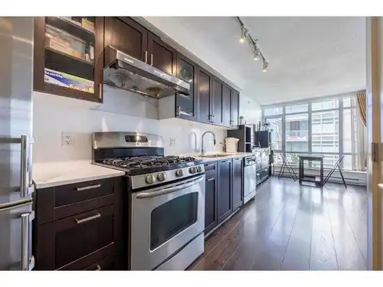 304 4818 ELDORADO MEWS, Vancouver BC V5R 0B3