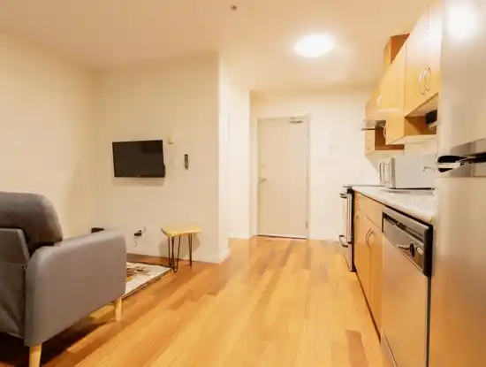 303 440 RICHARDS STREET, Vancouver BC V6B 2Z3