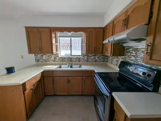 Upper-2759 EUCLID AVENUE, Vancouver BC V5R 5B8