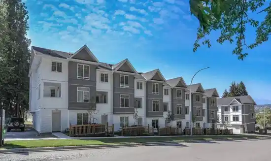 73 11267 133 ST., Surrey BC V3R 0E3