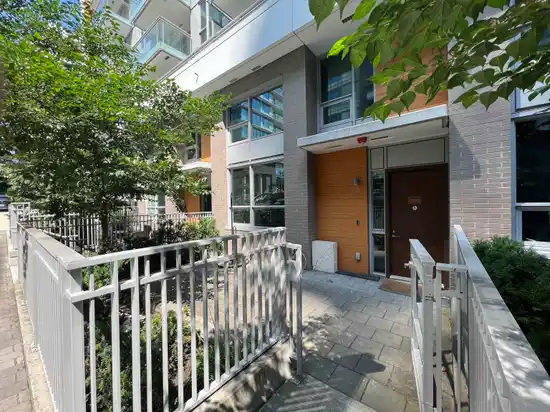 8120 NUNAVUT, Vancouver BC V5X 0H7