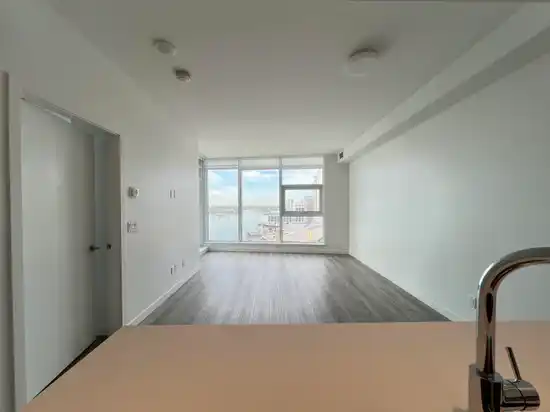 802 680 QUAYSIDE DRIVE, New Westminster BC V3M 0P2