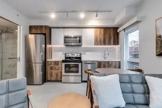 004 1170 BARCLAY STREET, Vancouver BC V6E 1H1