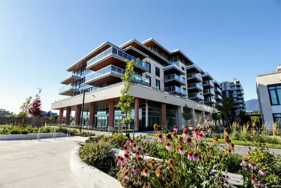 4F 785 HARBOUR WAY, North Vancouver BC V7P 0G3