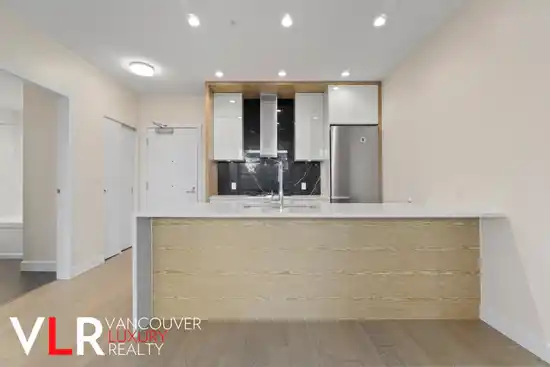 303 6733 CAMBIE STREET, Vancouver BC V6P 3H1