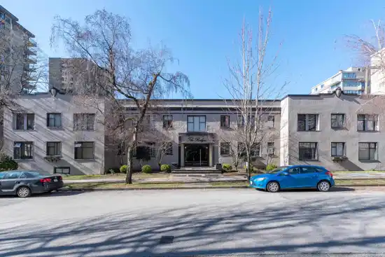 2 935 JERVIS STREET, Vancouver BC V6E 2B5